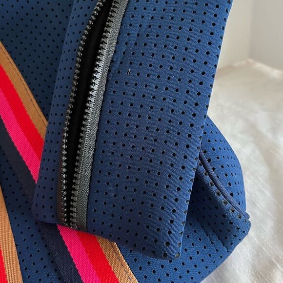 New Punch Australian Explorer Neoprene Navy Tote with mini zip bag - Picture 8 of 13